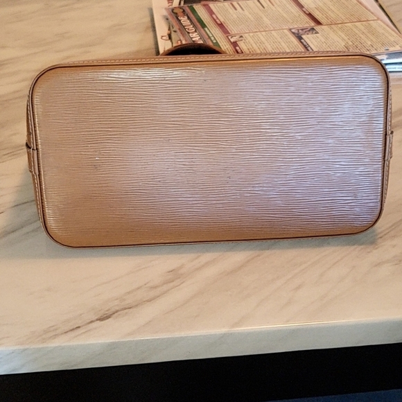 Louis Vuitton epi alma cannelle silver hardware - Picture 16 of 16